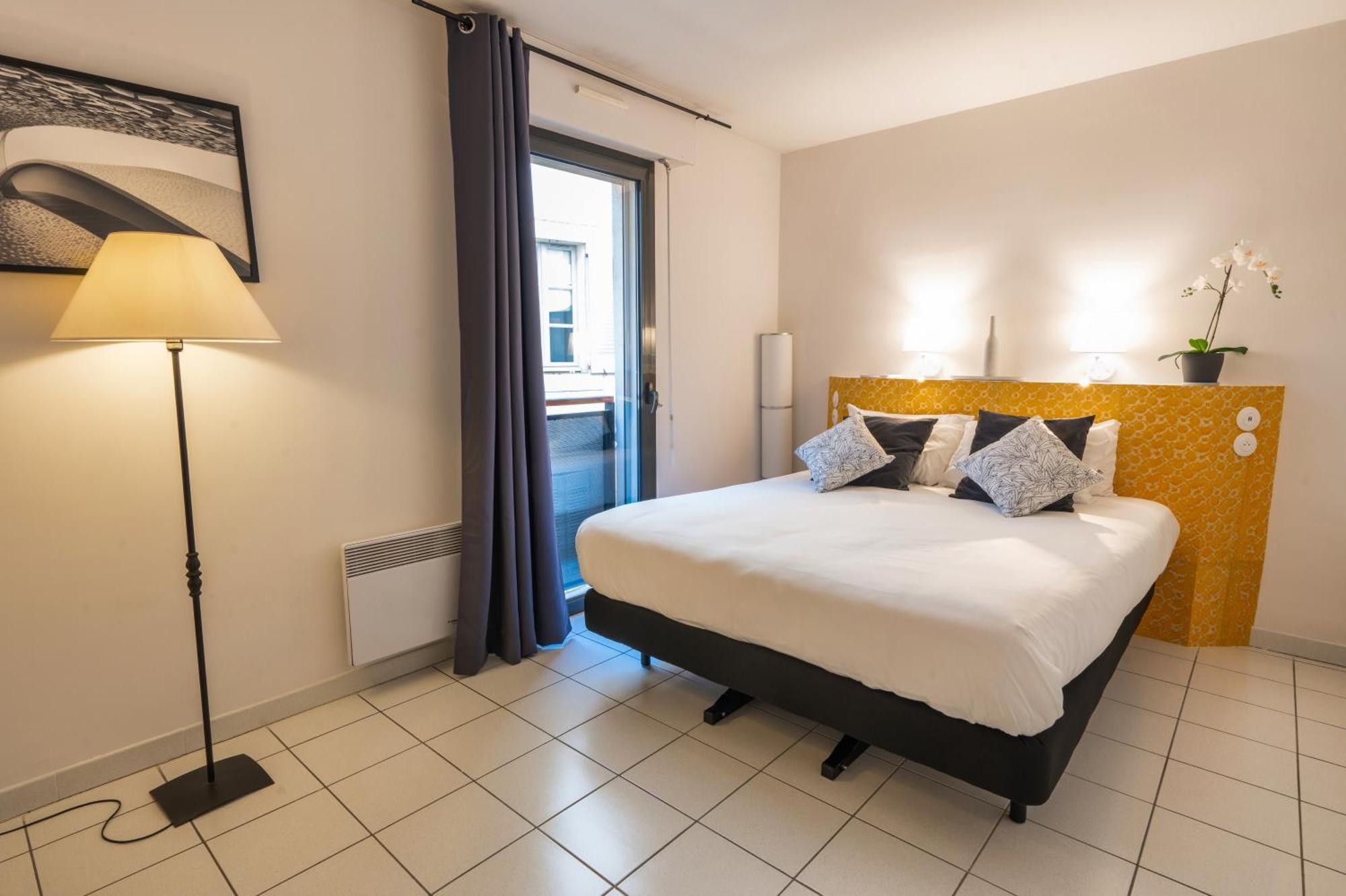 Garlande Hôtel Avignon Centre Buitenkant foto