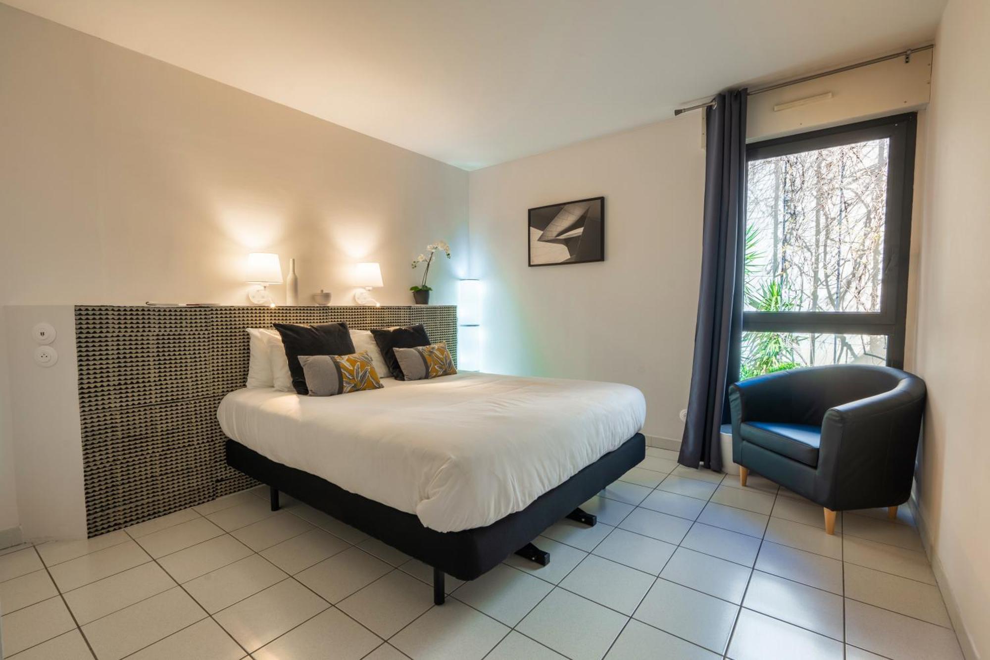Garlande Hôtel Avignon Centre Buitenkant foto